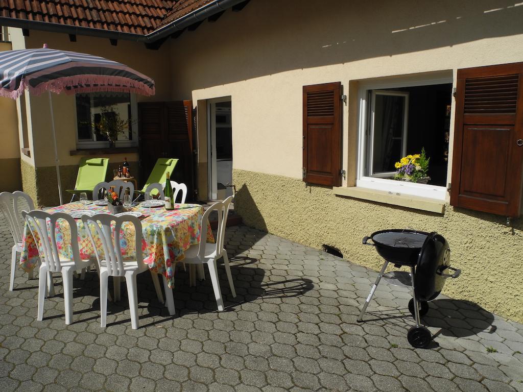 Au Pied Du Chateau Lichtenberg Ruang foto