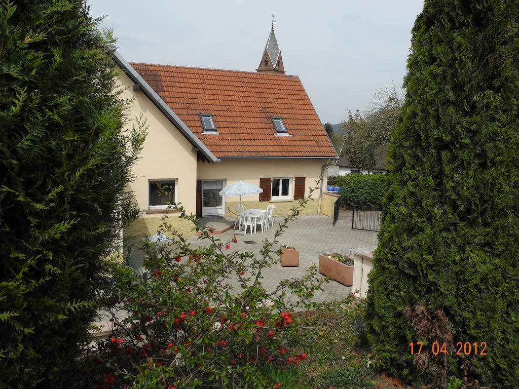 Au Pied Du Chateau Lichtenberg Ruang foto